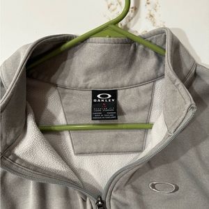 Oakley Quarter Zip